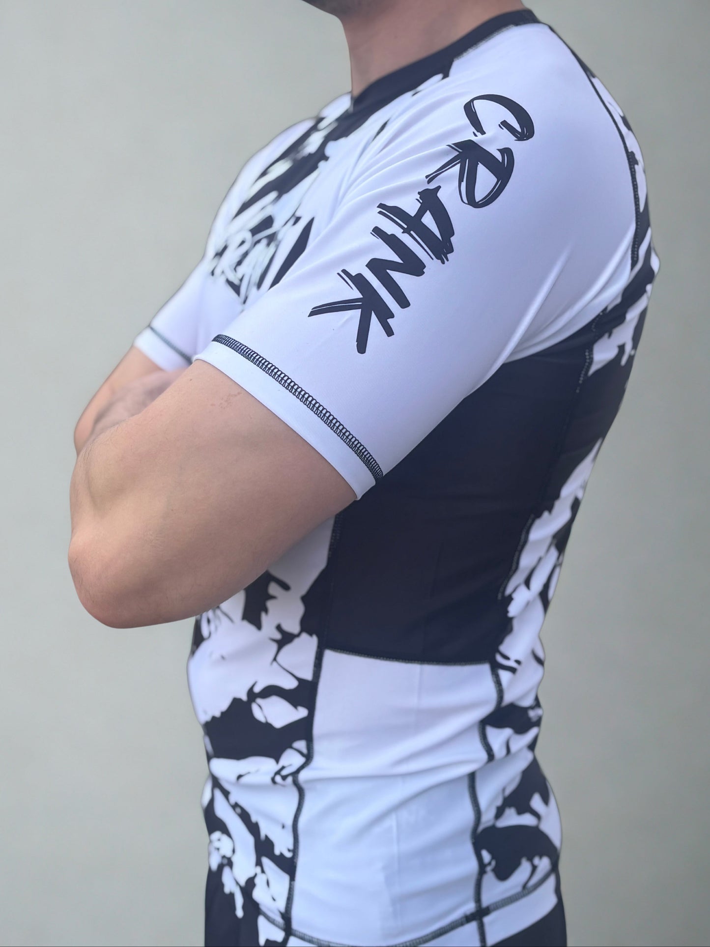 white/black short sleeve rashgaurd