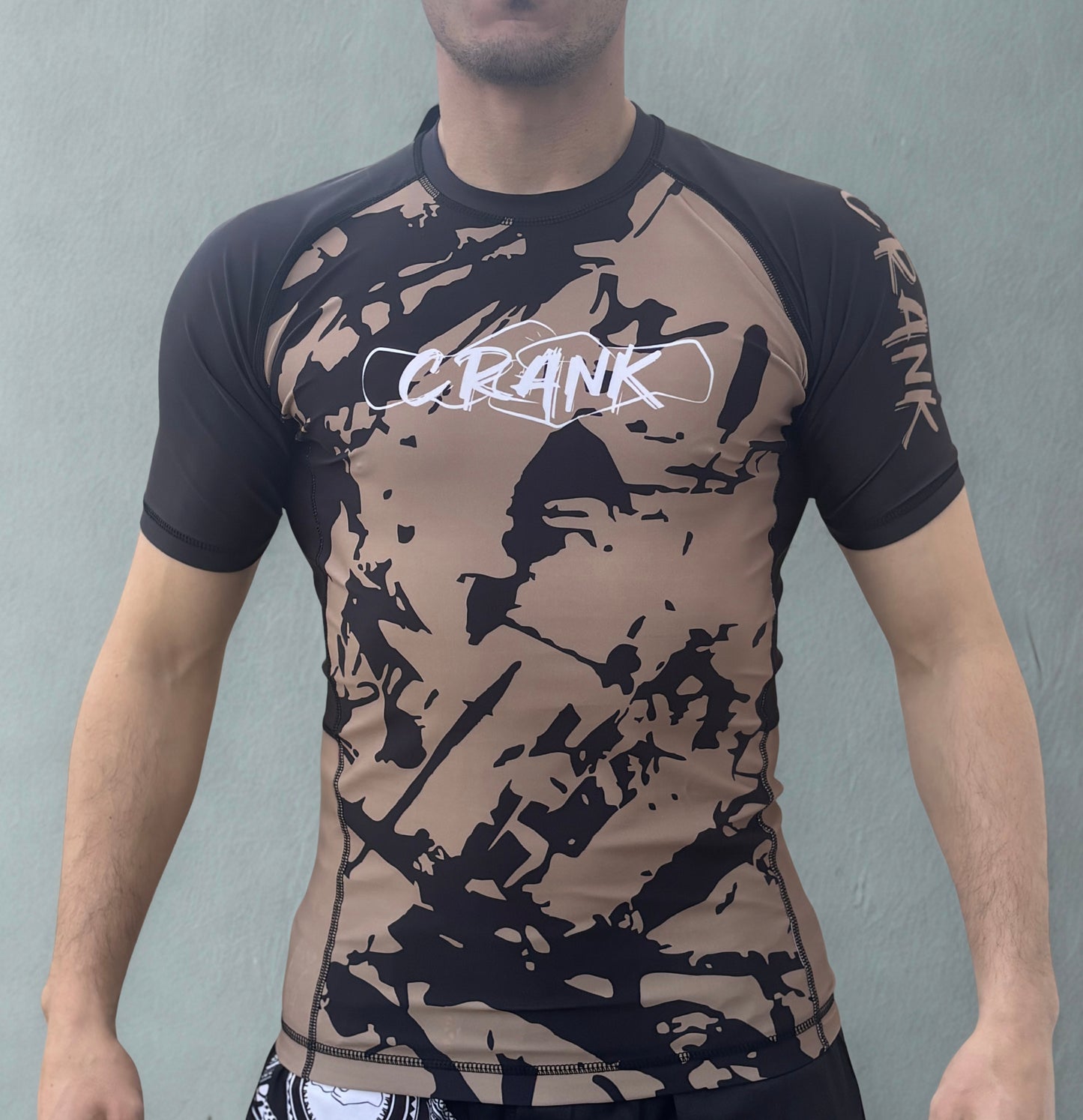 Rashgaurd brown